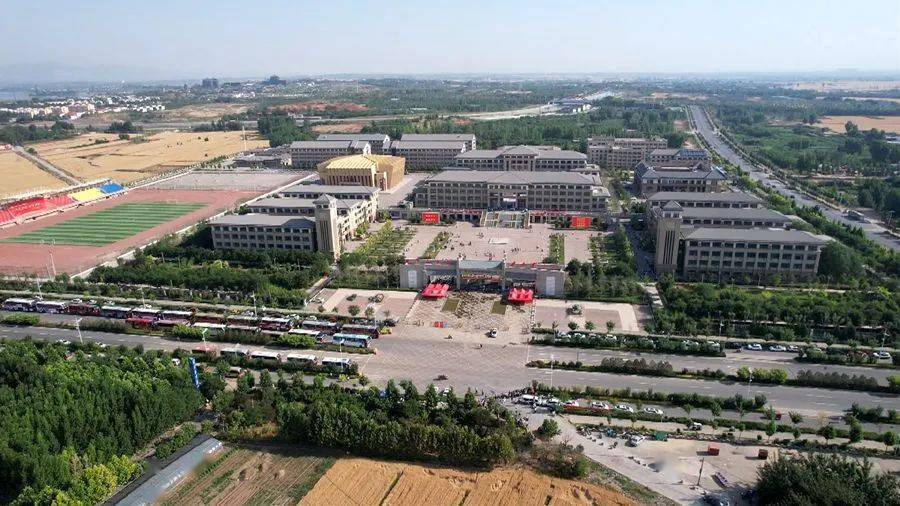 磁县高考首日多部门协作为考生护航