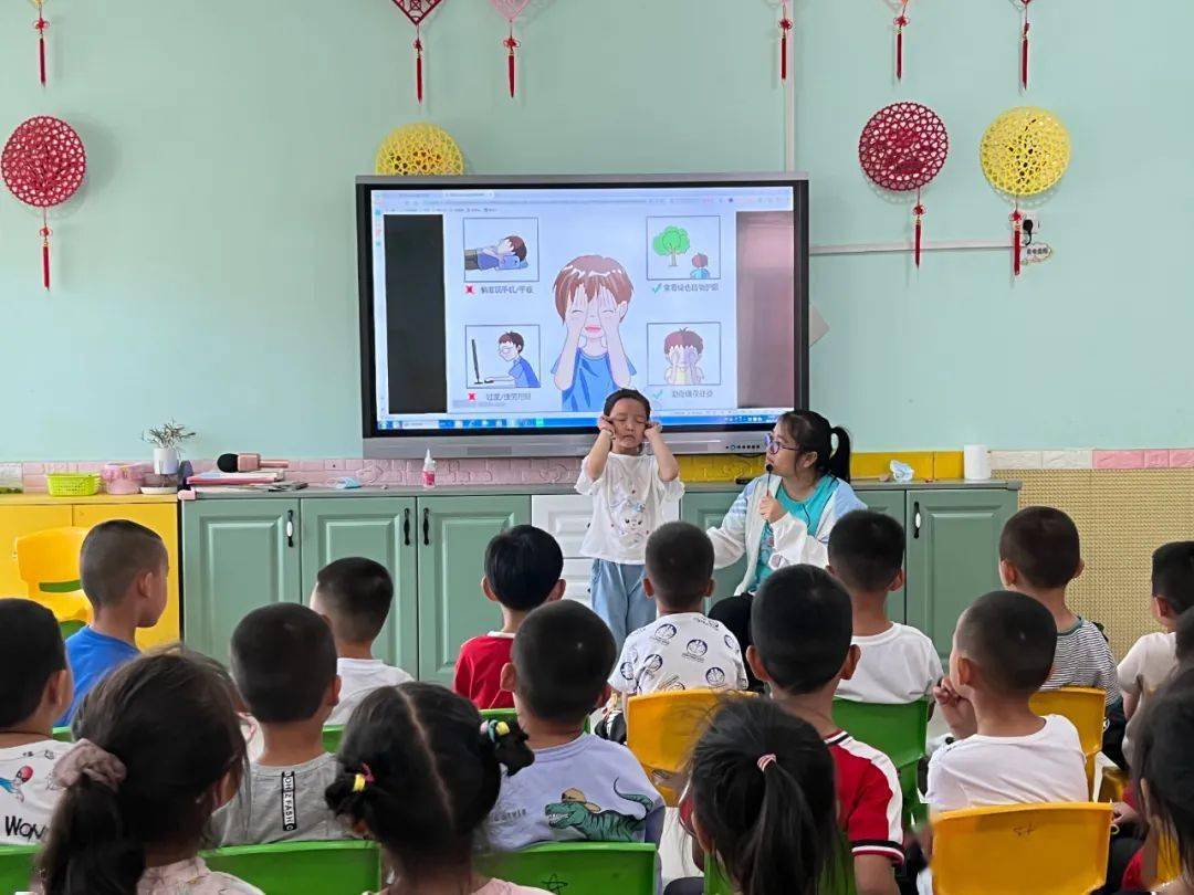 愛眼護眼,從小做起——墾利區勝興幼兒園全國愛眼日宣傳活動_眼睛