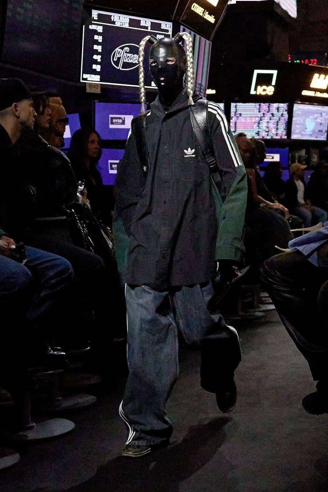 balenciagaxadidas乳胶衣头套街头潮流