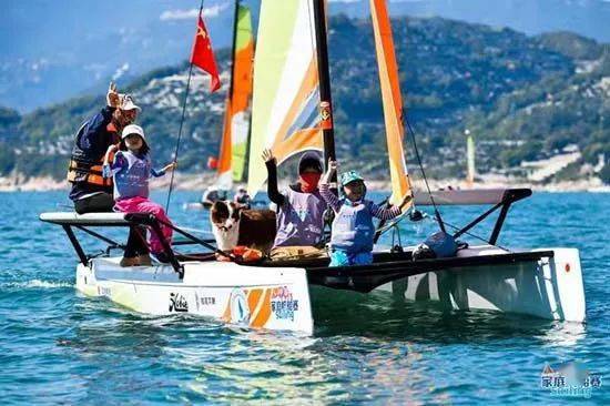 在雪野湖让毛孩子们放肆玩水的帆船俱乐部——狗狗们的水上派对_带着