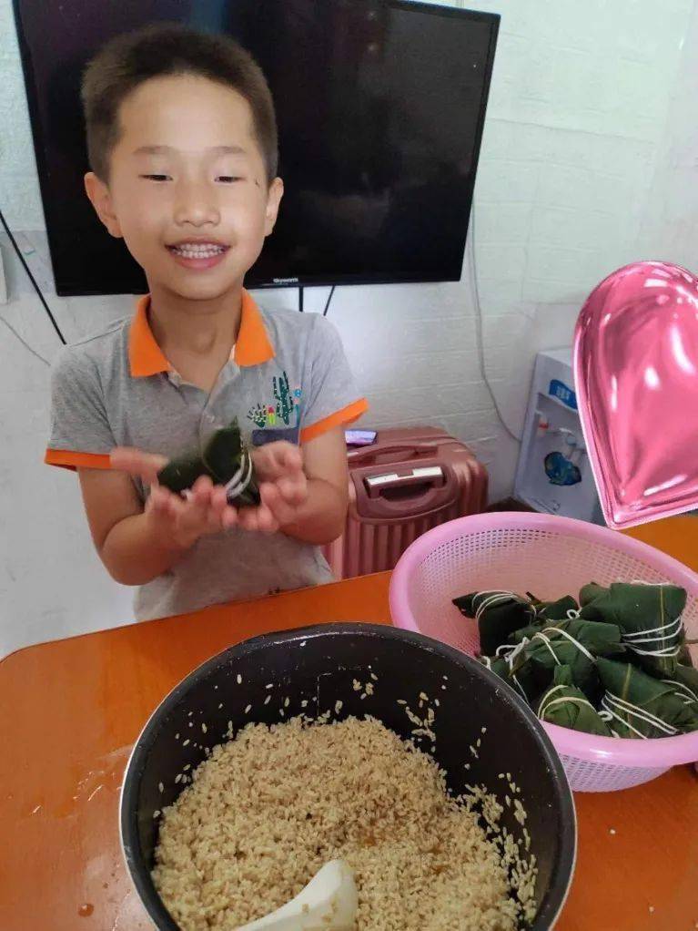 高霞小学开展浓情端午主题教育活动