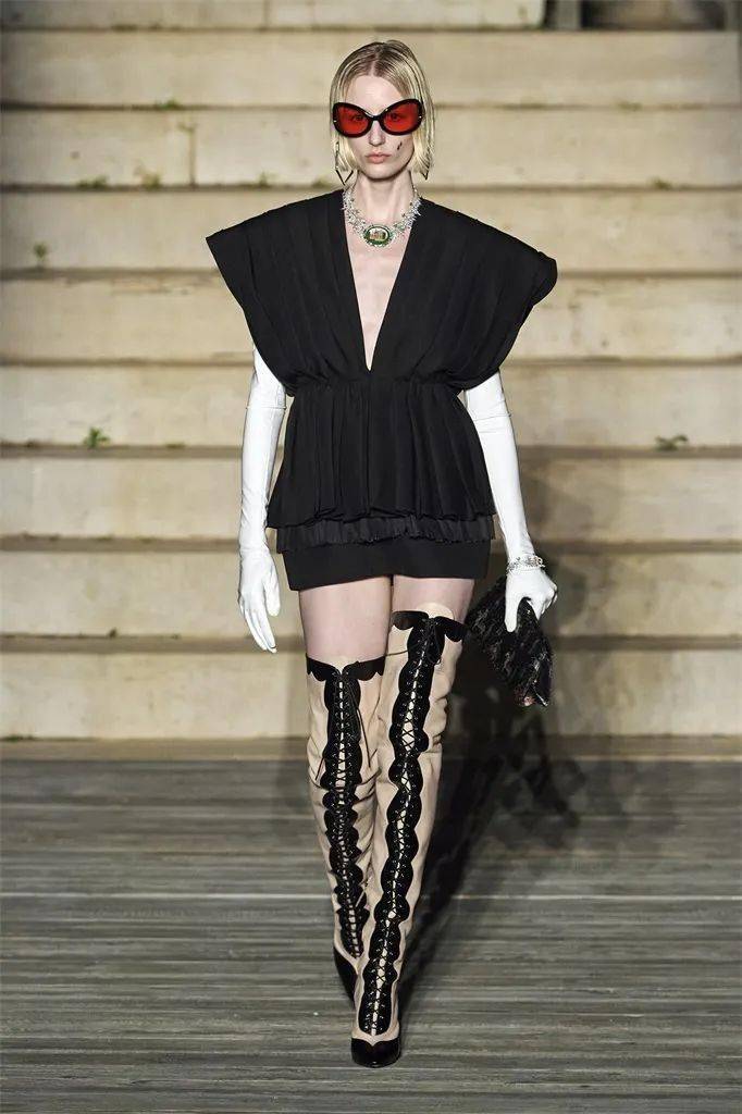 gucci 2023 早春 | 星空璀璨_castel_monte_系列