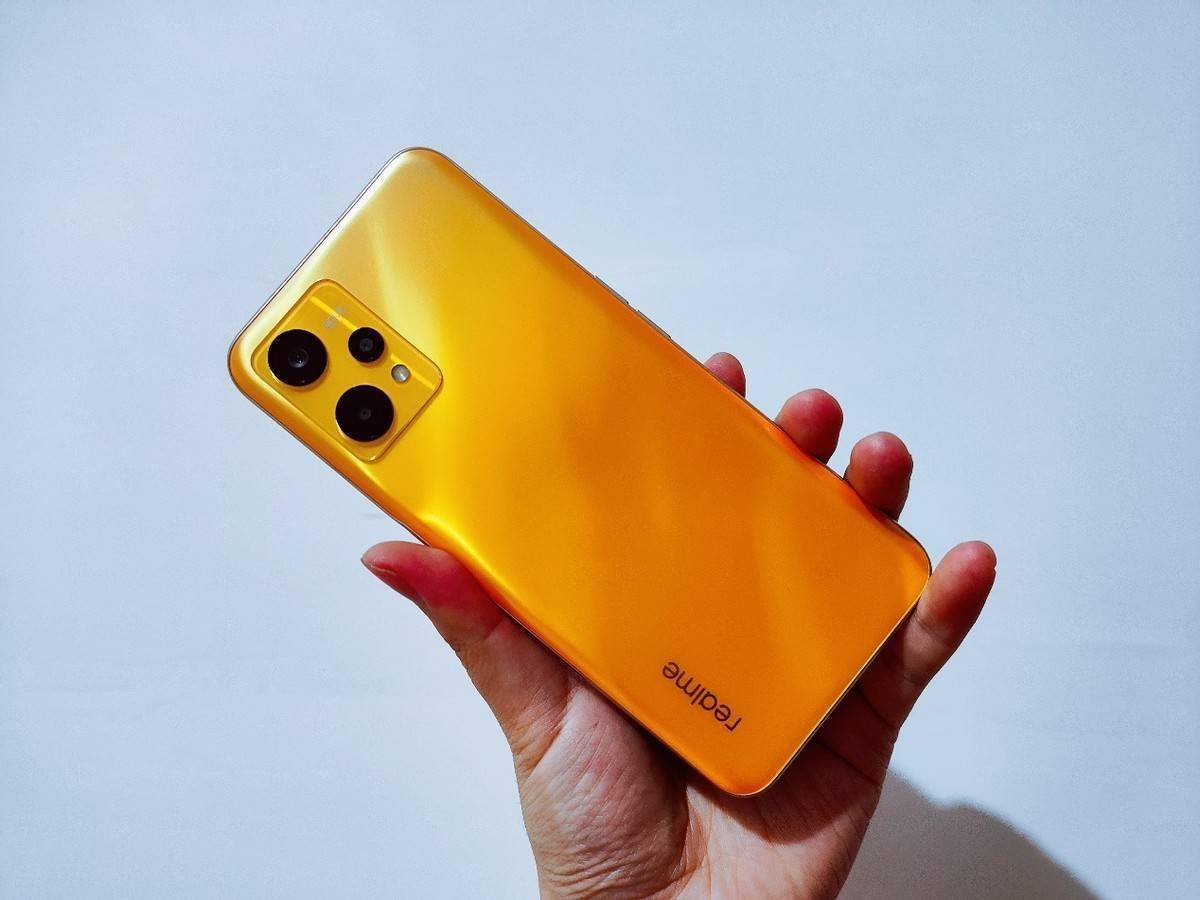 realme真我q6显现,5700mah外加80w快充,理想型手机_pro_电池_品牌