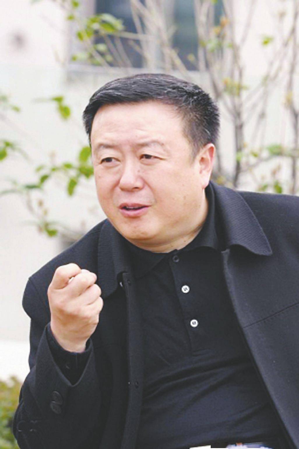 导演尤小刚三婚两离前妻是田歌和邬倩倩今娶小30岁女演员