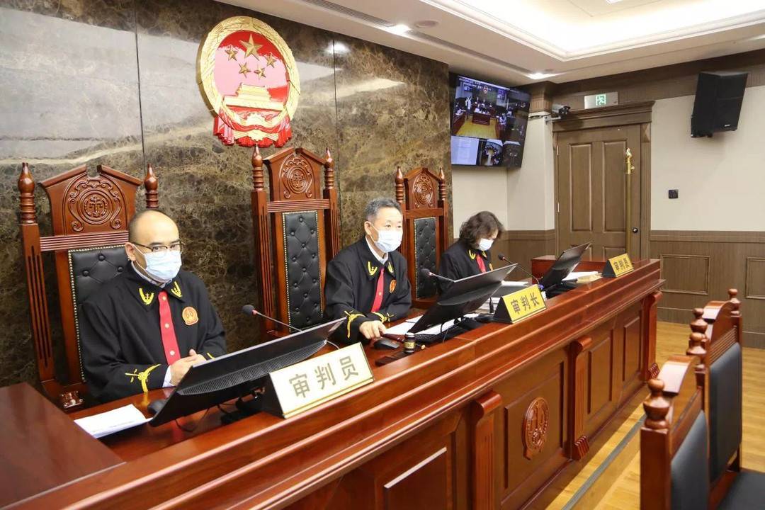 最高人民法院第五巡回法庭成都审判点敲响第一槌