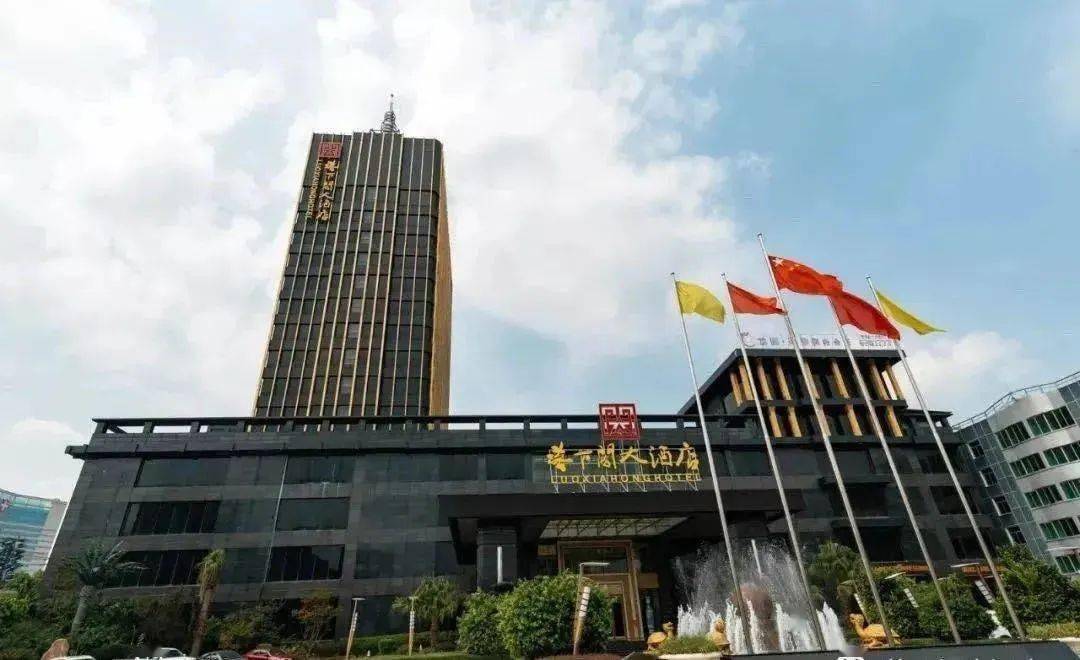 为梦想起航|落下闳大酒店全力以赴做好中考接待工作