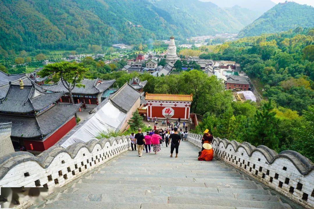 旅游线路佛教圣地五台山祈福一日游