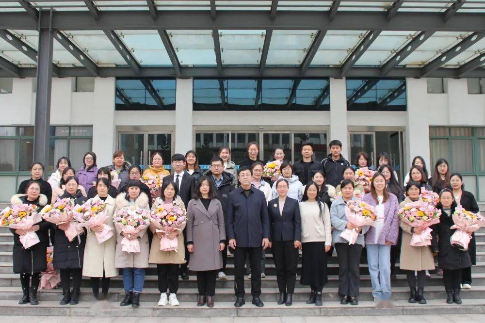 07五莲二中做实心理健康教育,保障学生健康成长学校针对老师反映应