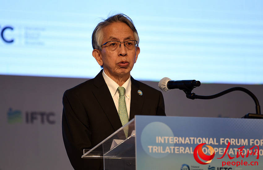 2022年中日韩合作国际论坛成功举办_三国_经济_欧渤芊