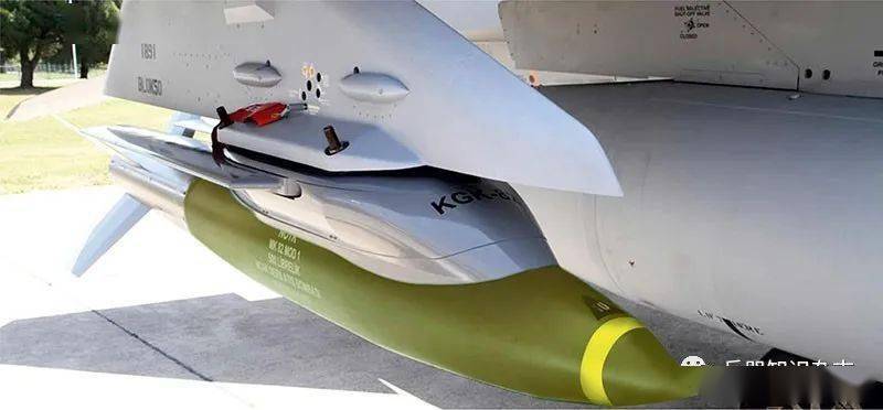 还有kgk-83制导套件,把mk83变成滑翔制导炸弹.