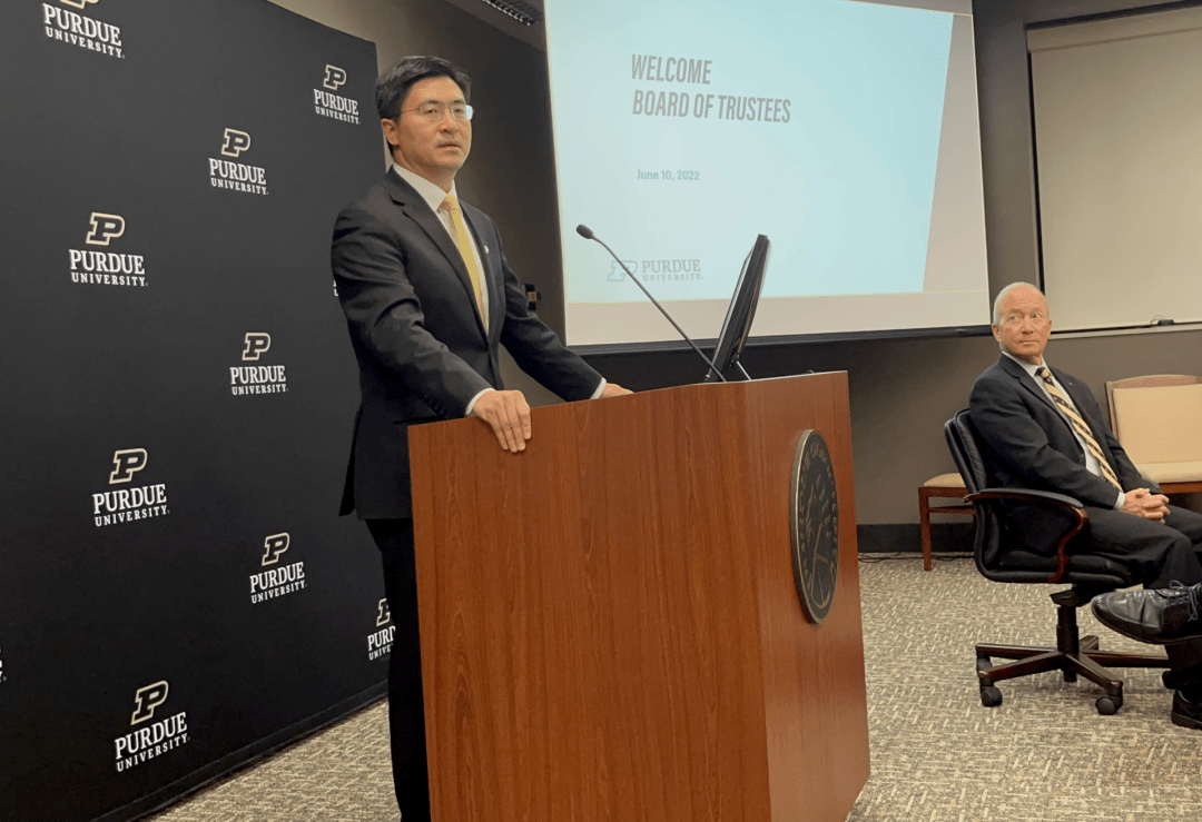 历史首位!45岁华人科学家任普渡大学校长!_蒋蒙_美国_全美