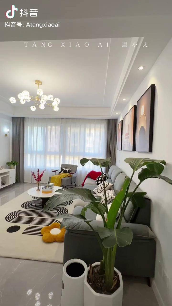 很喜欢的客厅,双眼皮吊顶,好看不藏灰,也不会压层高.
