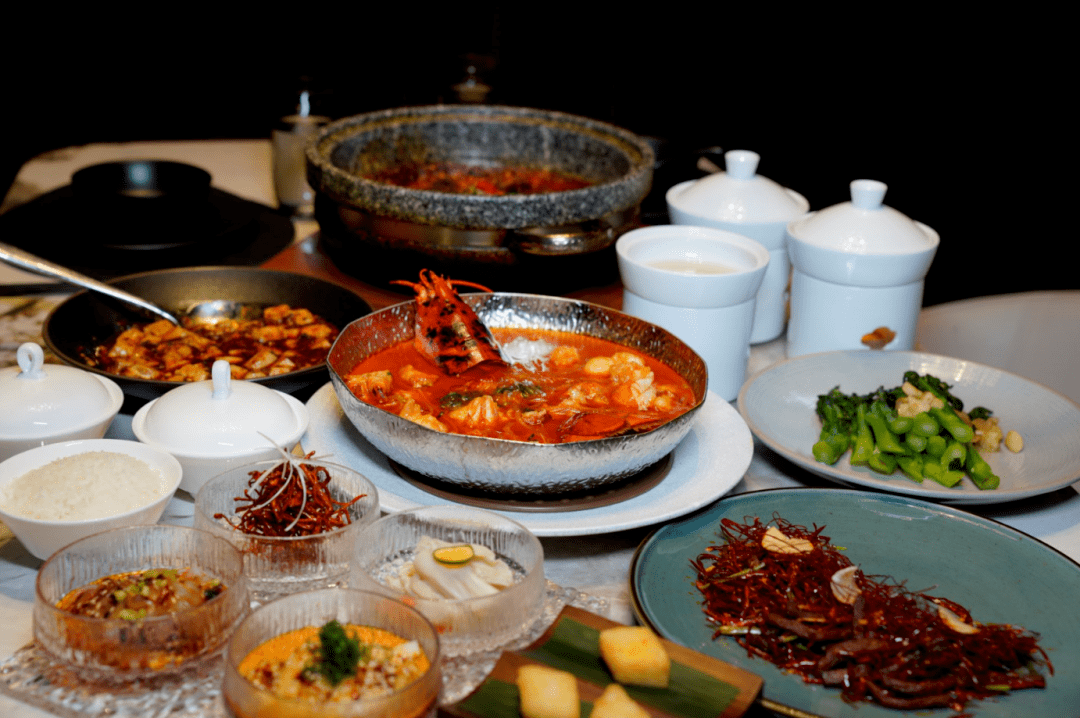 皇庭广场高端新派川菜琅川菜酒廊高品质视觉和味觉的盛宴288元琅川菜