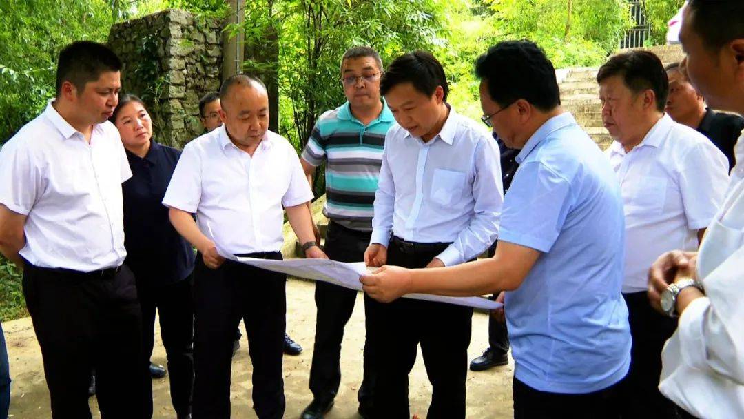 市领导到普定县开展巡林巡河工作