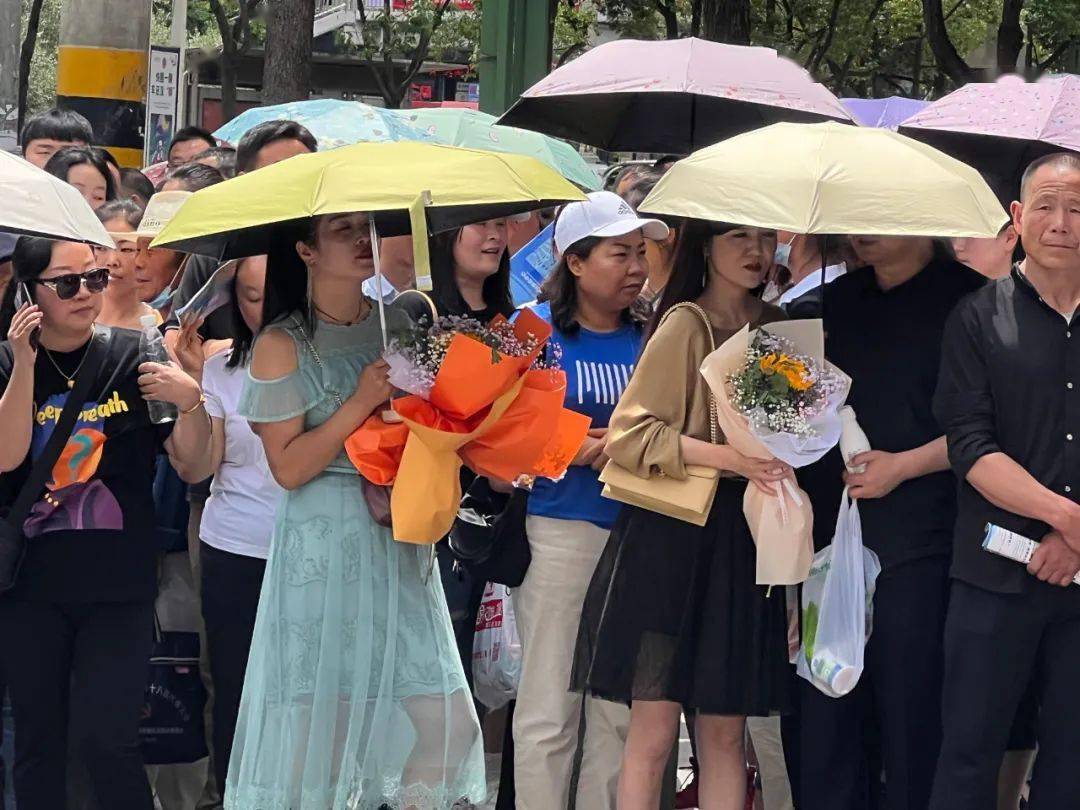 中考首日直击武都区7132名考生奔赴考场