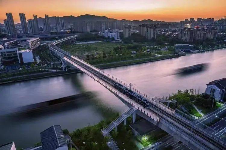 10水色秀丽的杭州_西湖_丝绸_中国