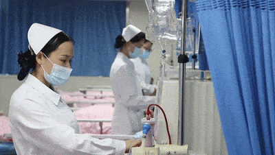 关注每天排队到医院换血为了