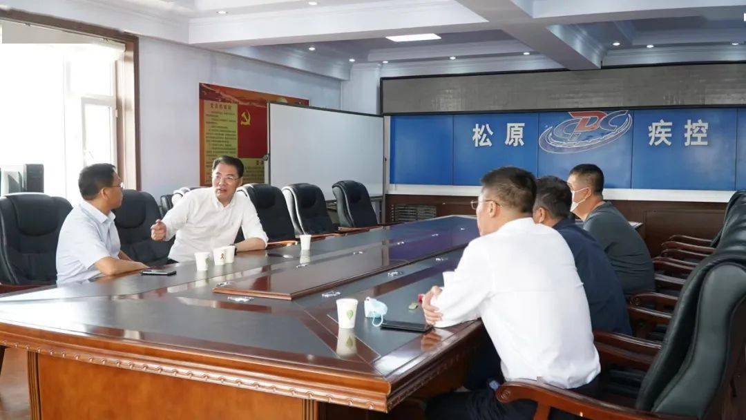 陈晓东副市长调研疾病预防控制工作