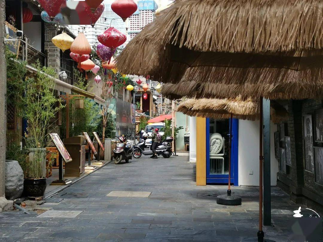 这里是祥云街,请右键保存_美食街_南强_昆明