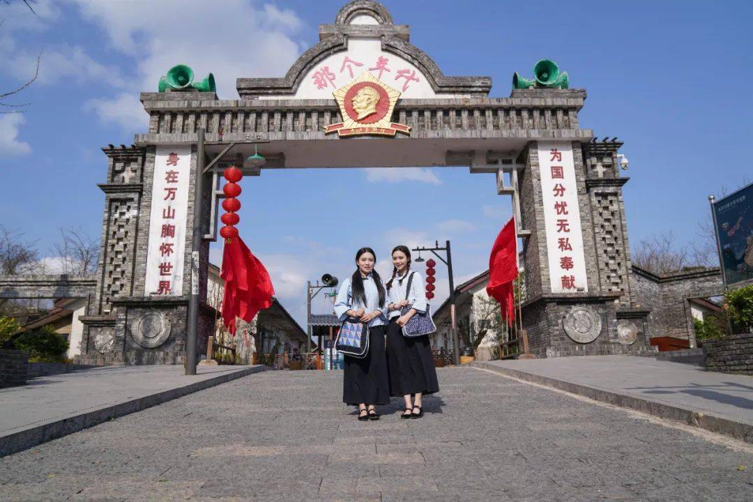 朱砂古镇迎来旅游热