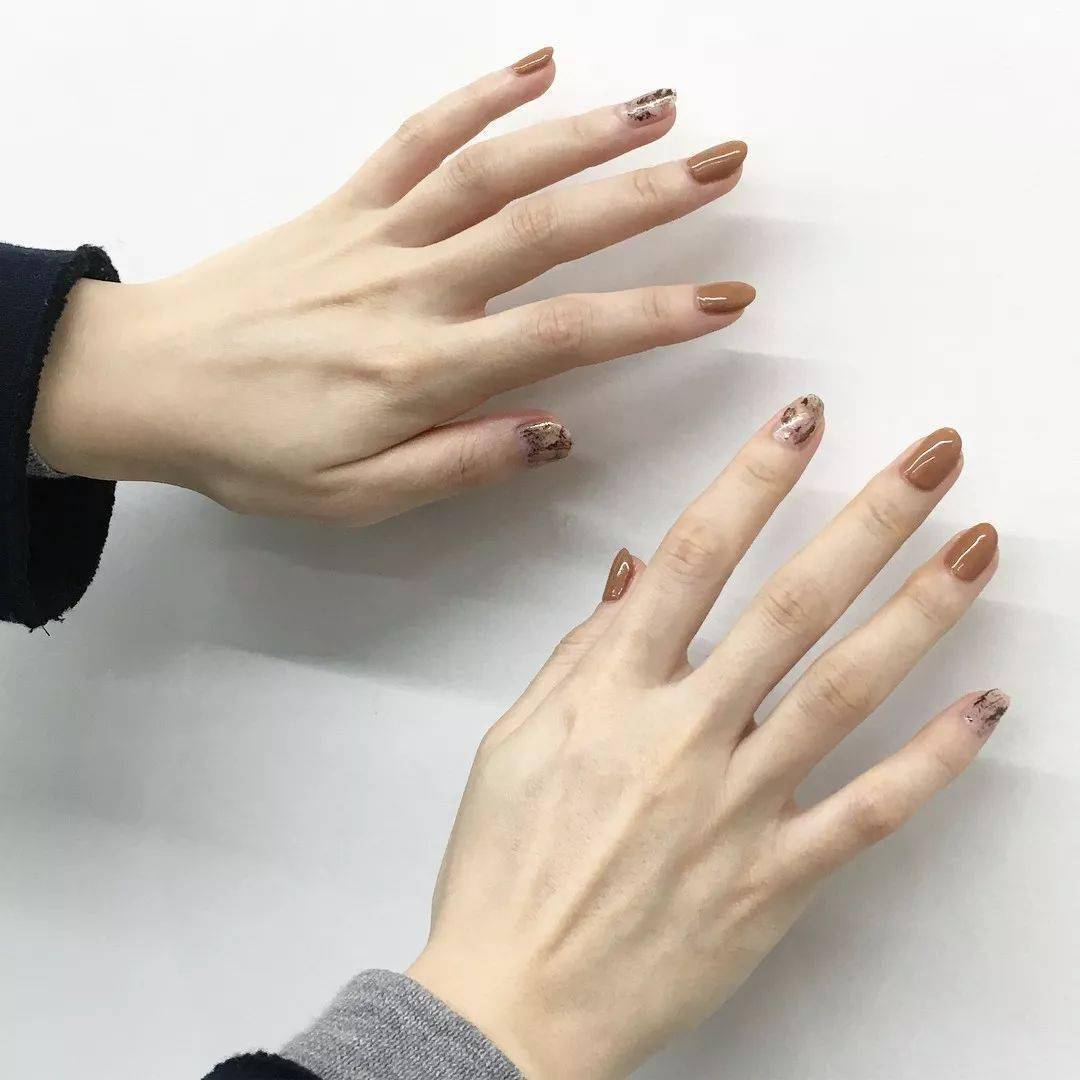 简约大气的日式美甲显白又干净