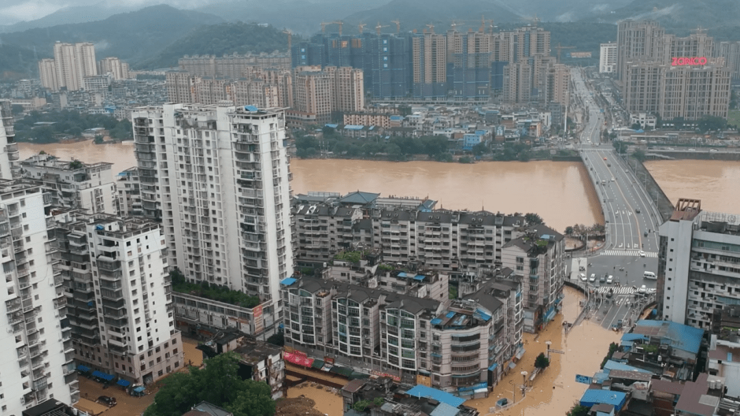 暴雨袭击建瓯!巾帼闻汛而动!_工作_淤泥_洪水