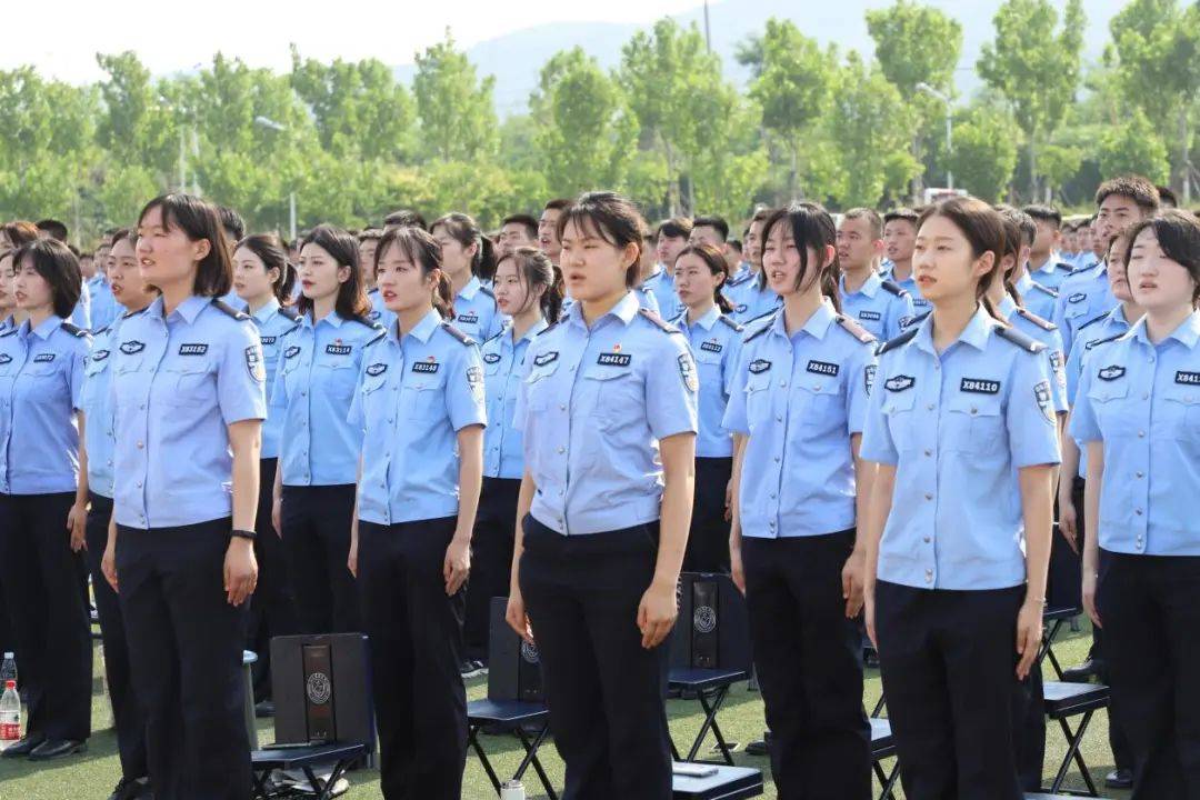 毕业典礼愿山东警察学院学子乘风破浪他日勿忘化雨功