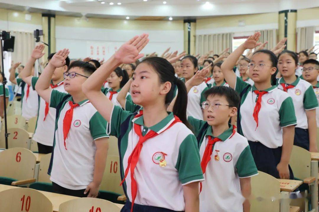 龙小毕业季季忆留夏向善出发肥城市龙山小学举行2022届学生毕业典礼
