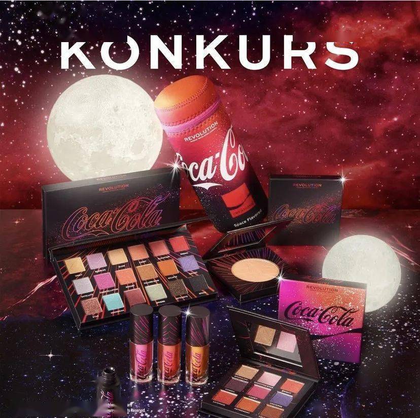 可口可乐联名橘朵推出新包装又是星河漫步主题设计