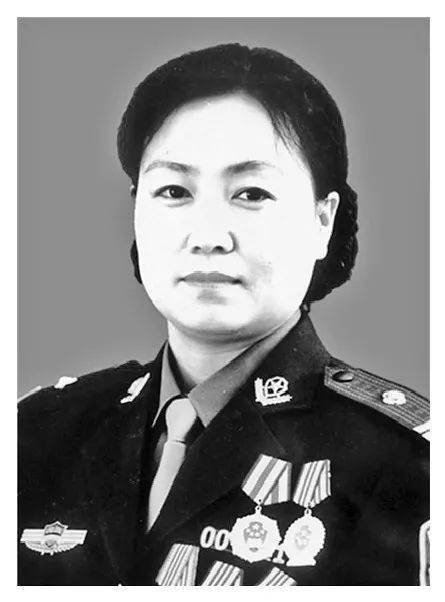 她死在40岁,这是对唐山事件最大的讽刺……_任长霞_卫春晓_登封市