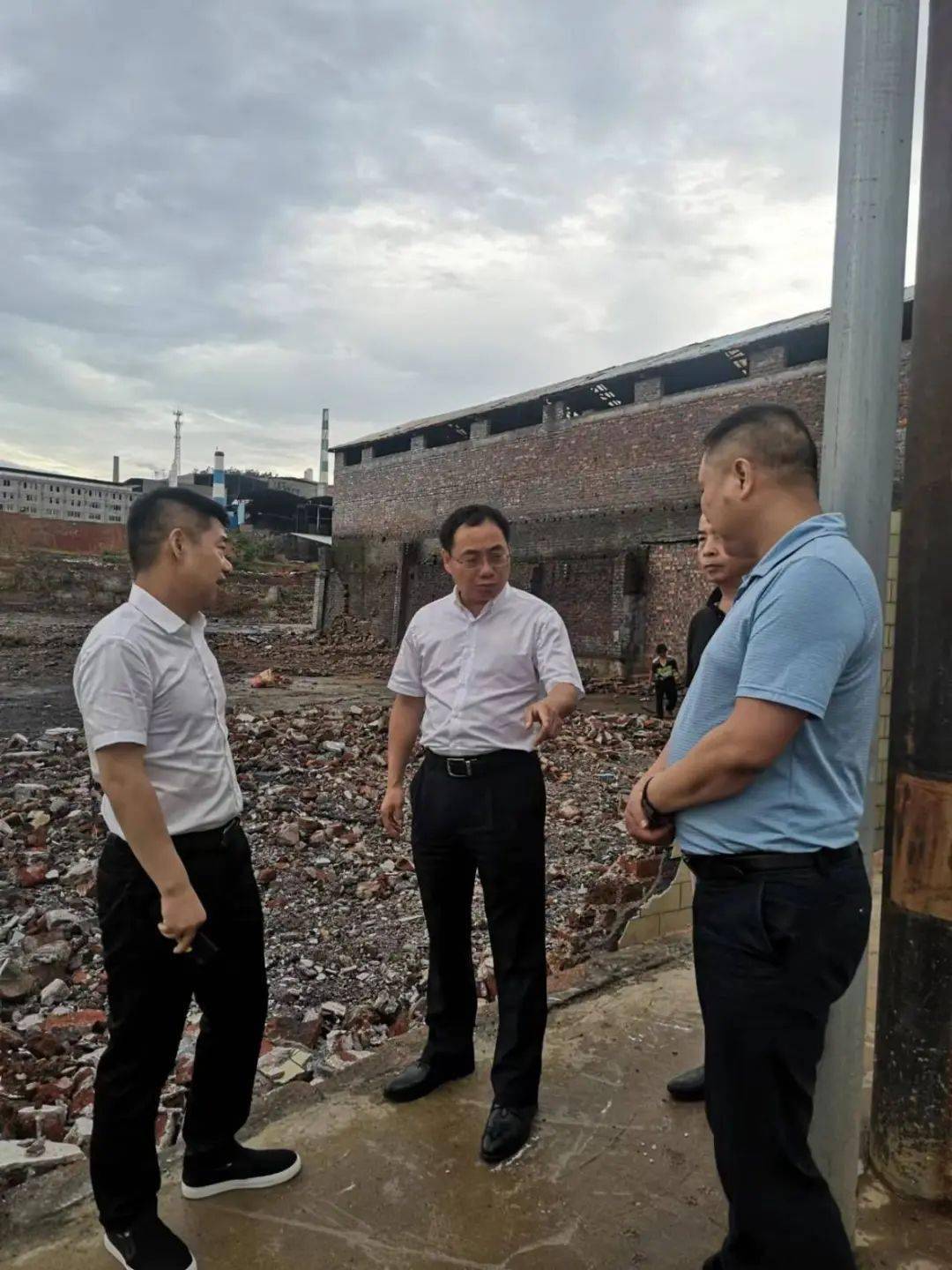 黄宇一行督导郴州湘江流域铊污染风险隐患排查和利剑行动