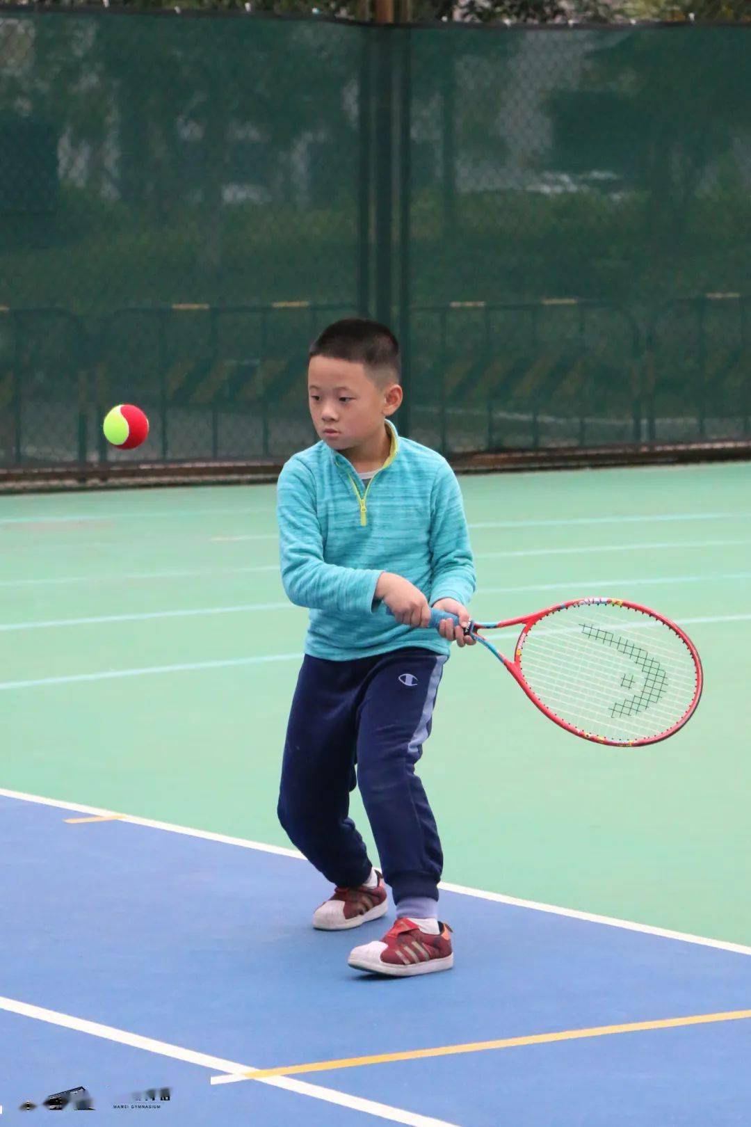 中体运动俱乐部网球训练营以儿童,青少年网球基础教育培训为目的,成人