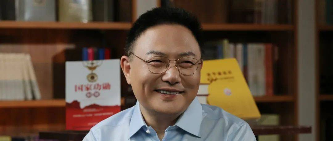 对话罗振宇:书要站着看,也能站着做_数字化_知识_内容