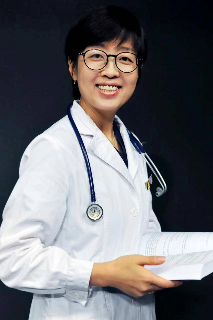 儿童医院急诊内科主任王荃:"想为孩子们做更多的事"_伤害_未成年人_社