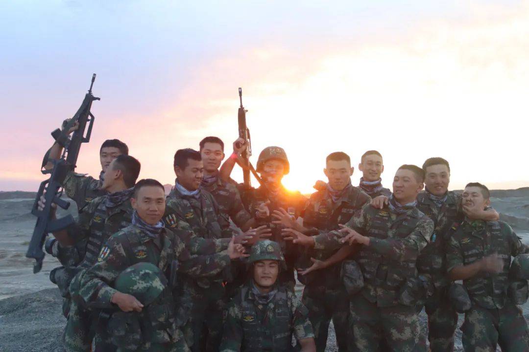 年高职(专科)层次招生计划内,为陆军,海军,空军,火箭军,战略支援部队