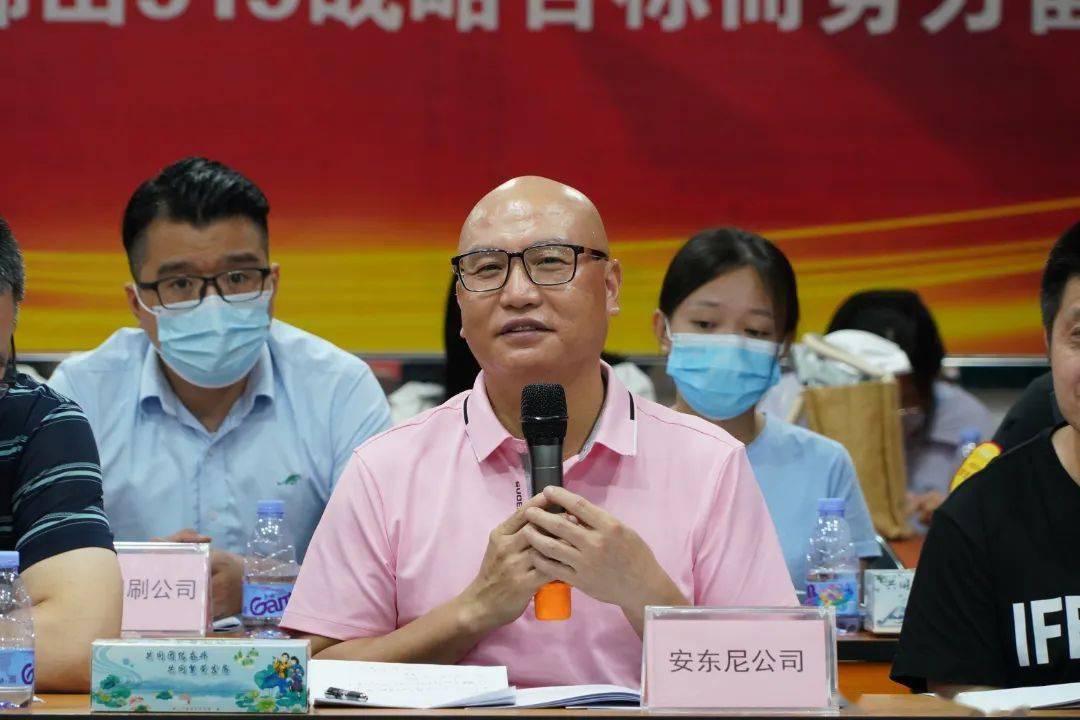 安东尼针织有限公司依托刘必胜劳模和工匠人才创新工作室,成立产业