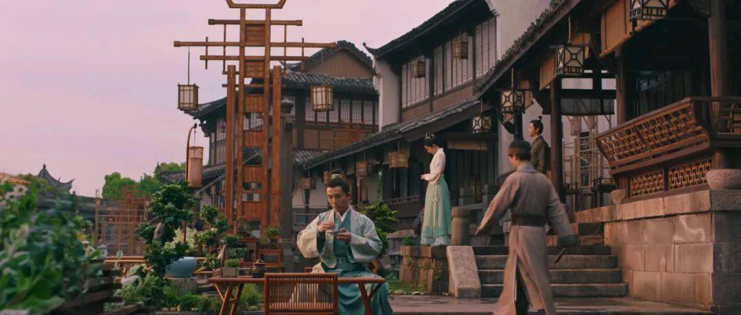 《梦华录》的东京是在《妖猫传》拍摄地襄阳唐城上进行创作,原是以