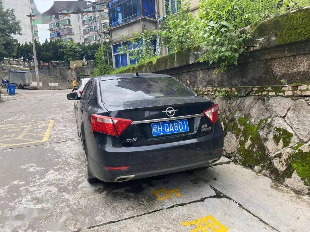 后谷一路1号,车牌号:闽hd00515,占用消防车通道后谷一路1号,车牌号:闽