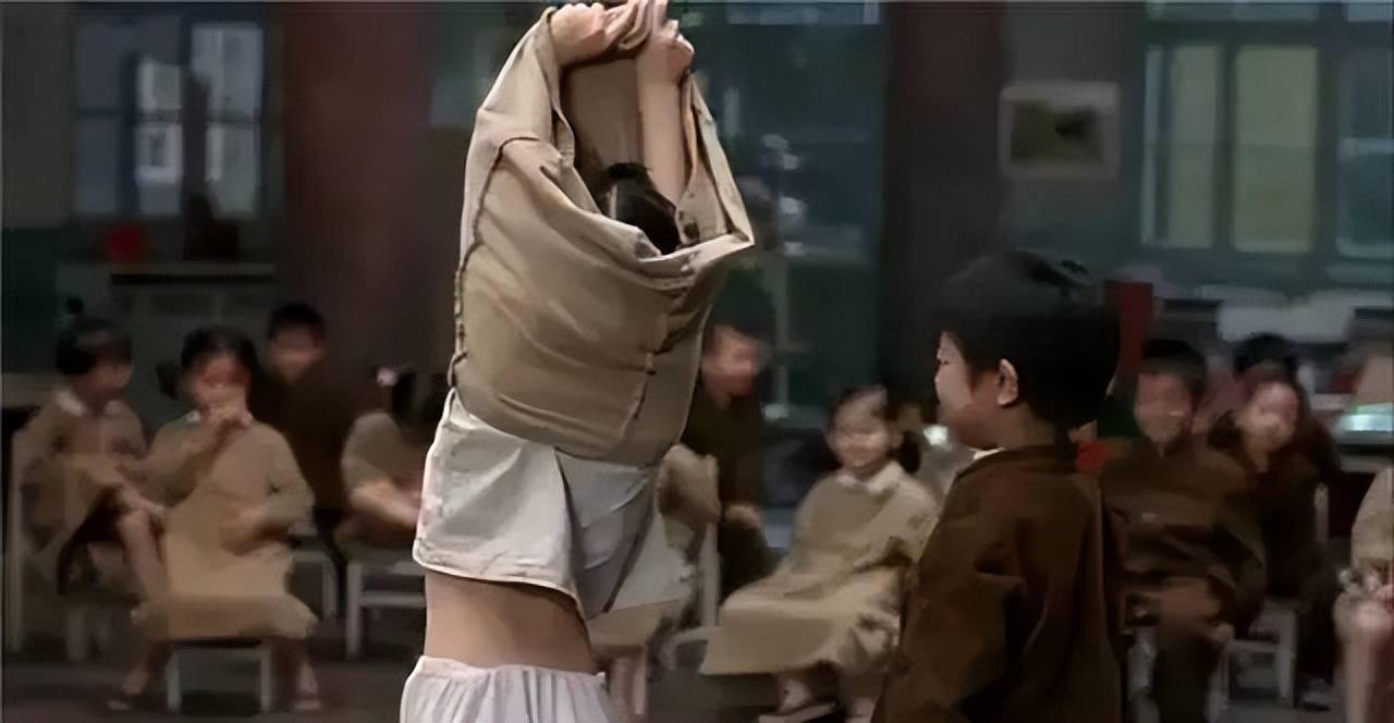 《看上去很美》里残酷的人生真相,成年人看了会沉默_幼儿园_汪若海_小