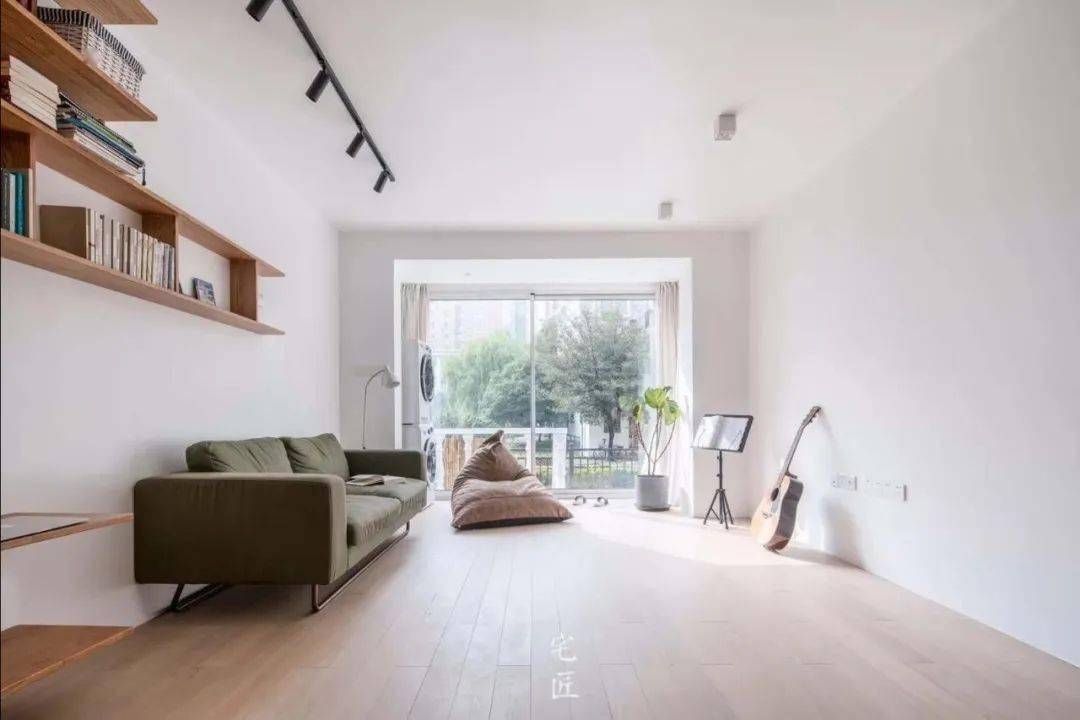 不吊顶的客厅,这样设计,简单档次!_装修_空间_装饰