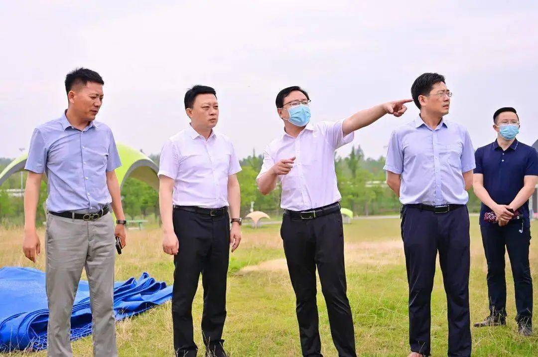 6月27日,睢宁县委书记苏伟带领县相关部门负责人赴姚集镇专题调研文旅