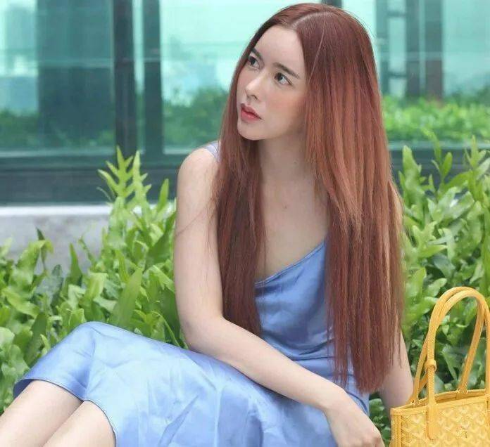 泰国女星icepreechaya患酸中毒后首次公开病因