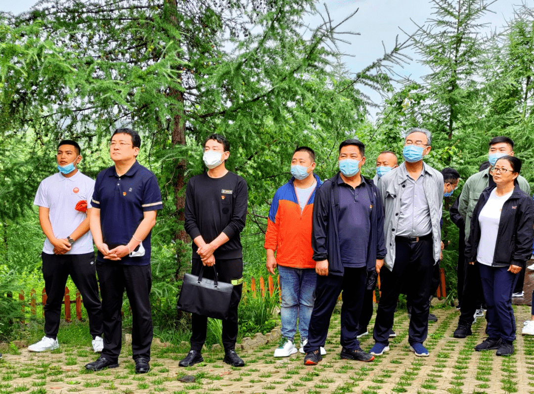 6月27日至7月1日,钟佳阳主持召开重点工作调度会,研究部署,调度推动