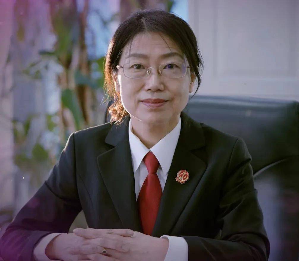 巾帼心向党喜迎二十大宽城区妇联2022年巾帼故事汇活动展播第九期铁肩