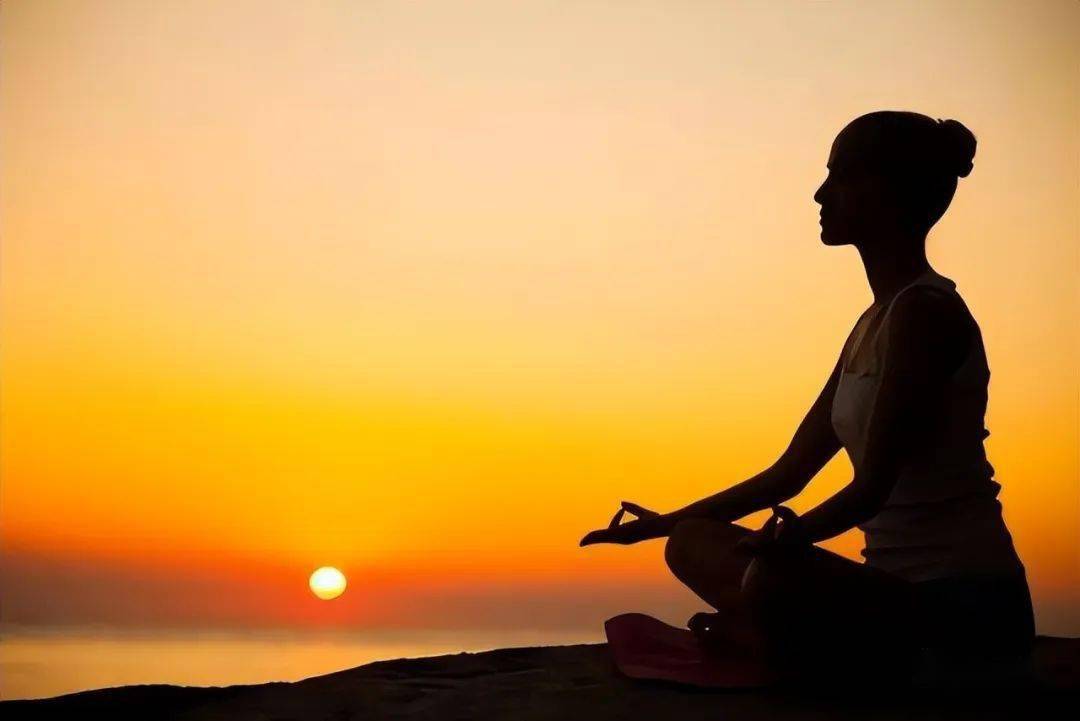 俗话说:"早上洗澡灭阳气,晚上洗澡生湿气",什么时间洗澡最好_身体