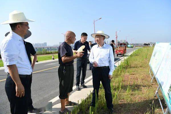 张安疆到大佛街道群力镇调研