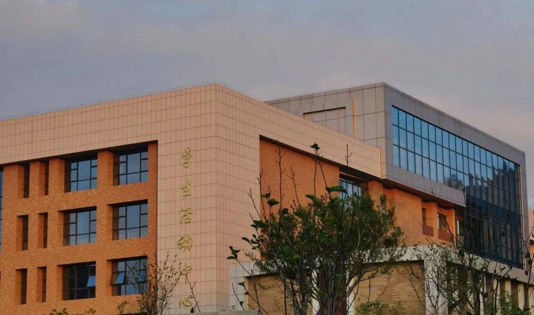 招生季等陌上花开等长风乍起等你报考龙岩学院