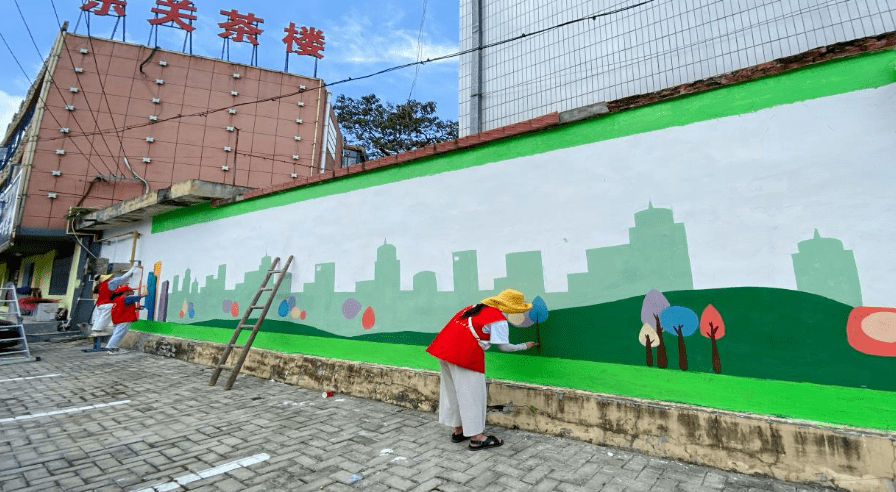 桐城墙绘扮靓城市文明深入人心