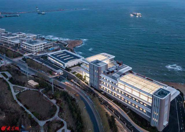 青岛海洋科学与技术试点国家实验室东区二期项目顺利完成工程移交