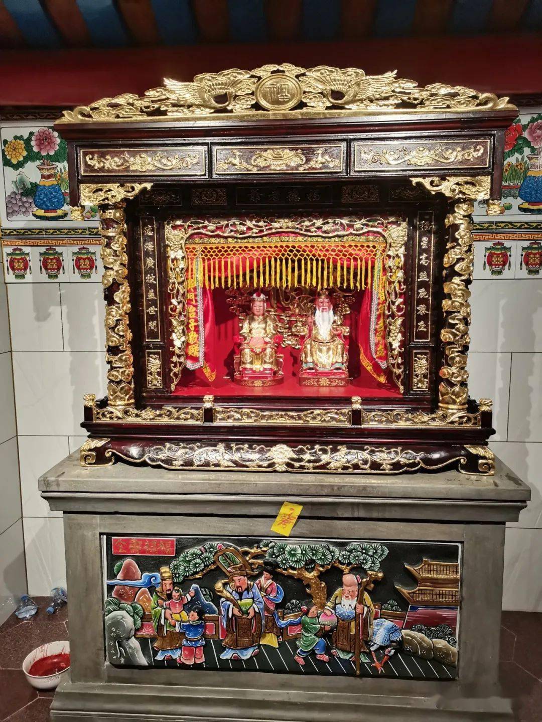 潮汕人,客家人称土地公为"伯公".